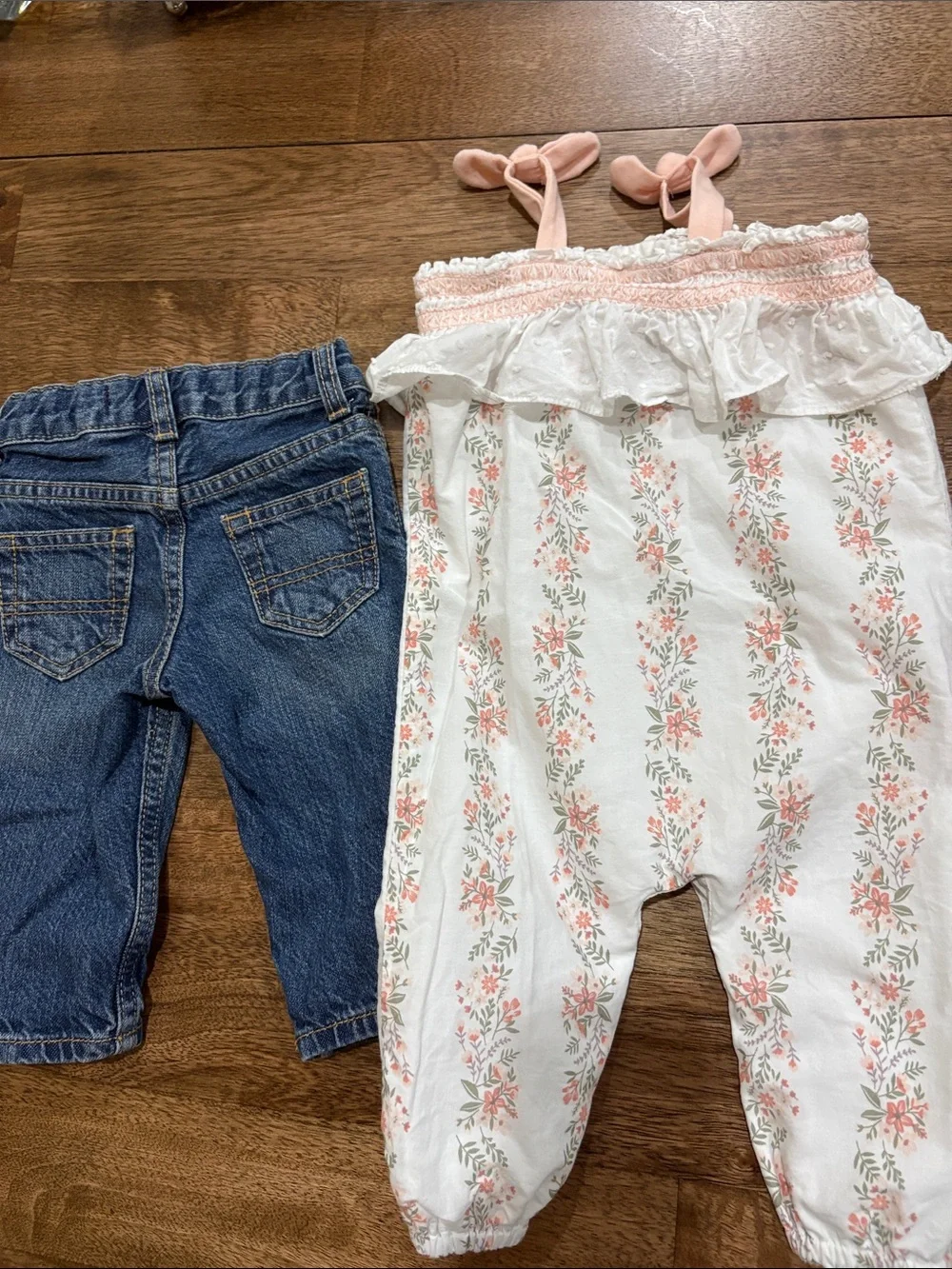 Rachel Zoe Baby Girl One-Piece Sleeveless Romper Jumpsuit 3-6M & B’gosh jeans 6m